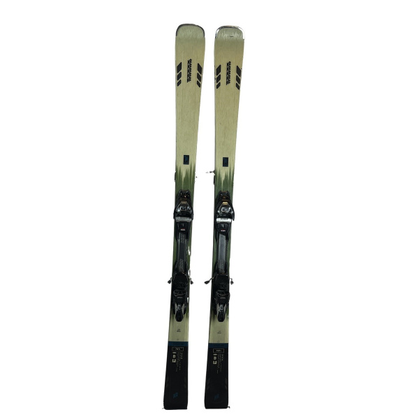 K2 Disruption 78 TI : skis avec fixations, vue de dessus.