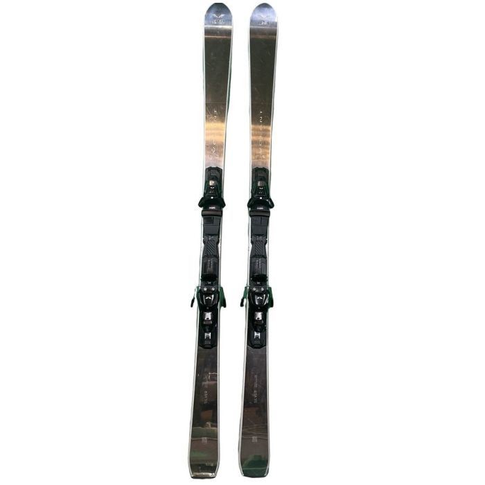 Skis Volant Silver + M 11 GW, vue de dessus, fixations visibles.