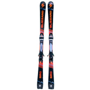 Skis Blizzard SRC, vue latérale avec fixations, prêts à l'emploi.